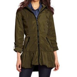 ISO - BCBGENERATION HOODED MILITARY GREEN Nylon JACKET